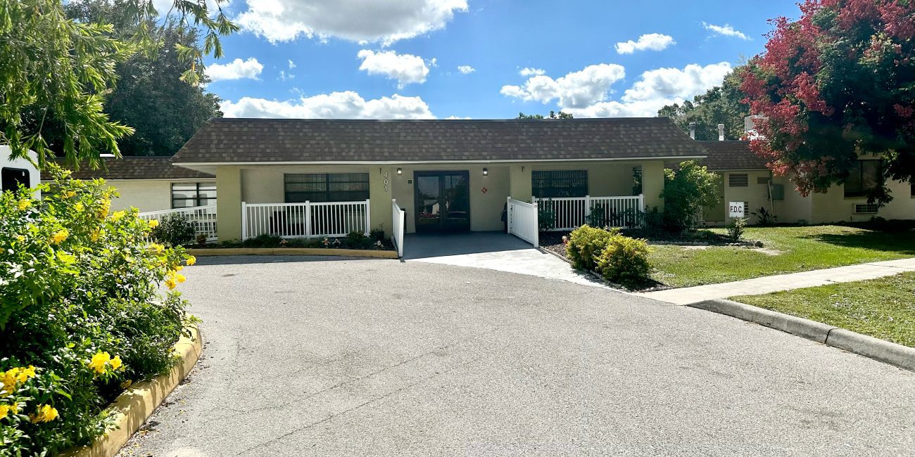 Wauchula Exterior Close up